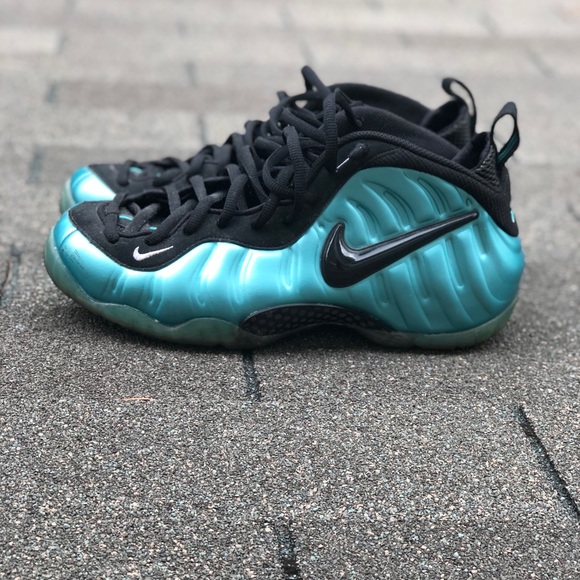 Nike Shoes - Nike Foamposite Electric Blue